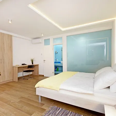 Alos Center * Split