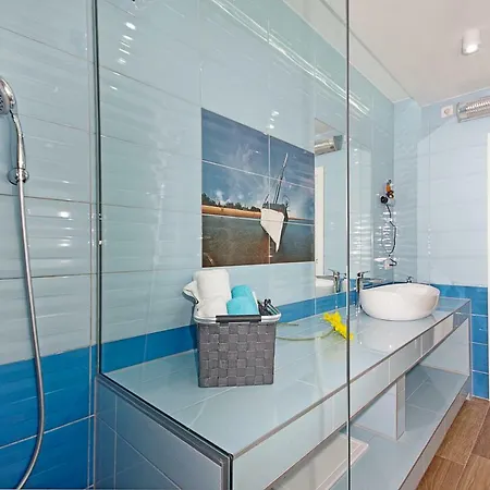 Alos Center Apartment Split